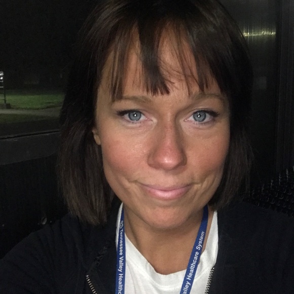 Meet your Posher, Miranda - Picture 3 of 7